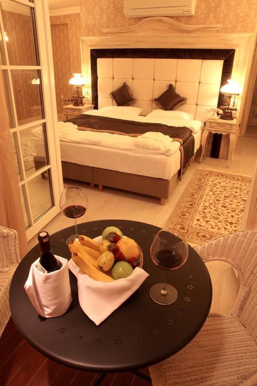 Trilyali Butik Hotel Tirilye Extérieur photo